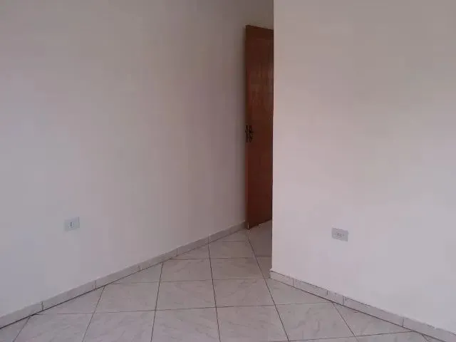 Imagem 3: Casa 2 Quartos no Teixeiras, 2 Vagas - 01