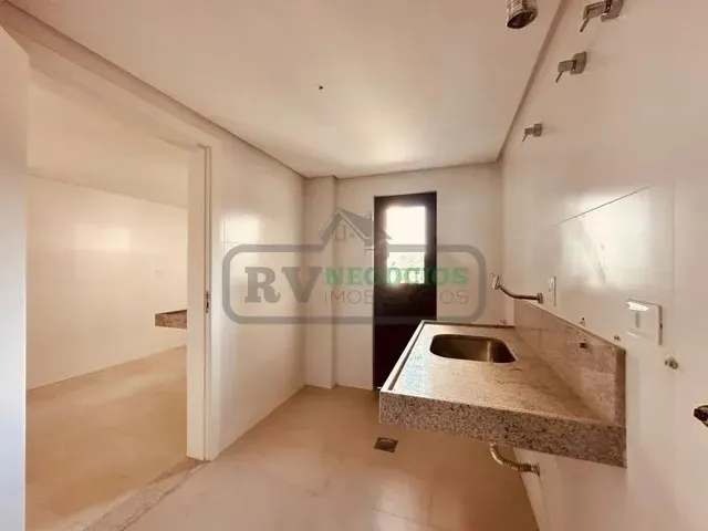Imagem 1: Ca4702Imóvel para Venda Tem 200 Metros Quadrados com 4 Quartos em Granbery - Juiz de Fora