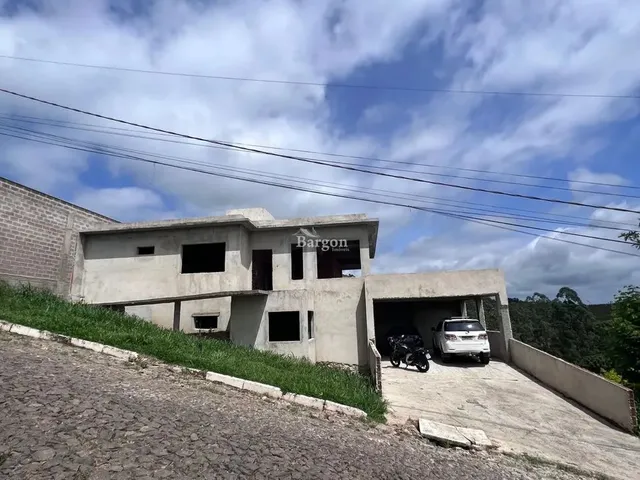 Imagem: Casa em Construção com no Pomar da Serra