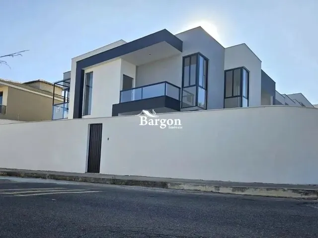 Imagem: Casa com 4 Quartos Sendo 1 Suíte a Venda