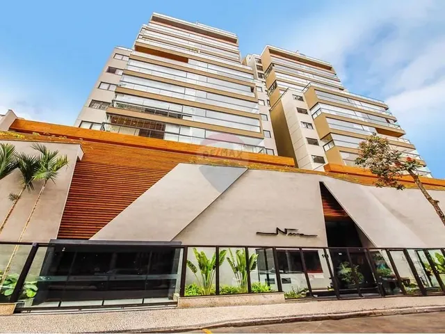 Imagem: Apartamento 4 Suítes À Venda no Centro