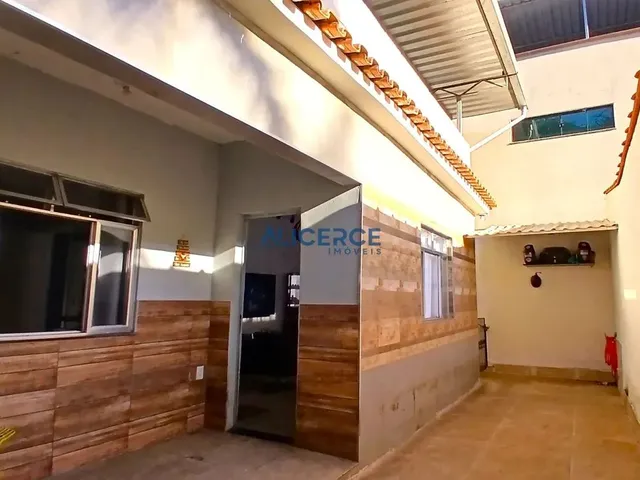 Imagem: Casa Reformada À Venda no Bairro São Pedro