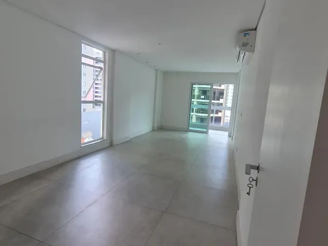 Imagem 8: Apartamento de Andar Inteiro 4 Quartos,2 Suítes,3 Vagas, 227M² Planejado/Cortina De