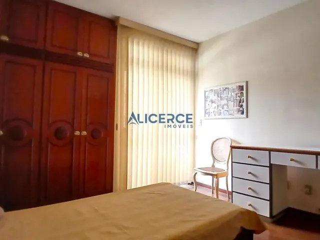 Imagem 4: Apartamento Amplo e Sofisticado no Centro da Cidade