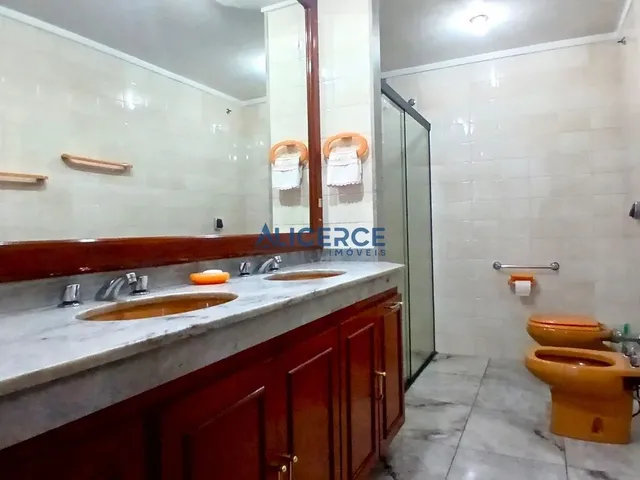 Imagem 5: Apartamento Amplo e Sofisticado no Centro da Cidade