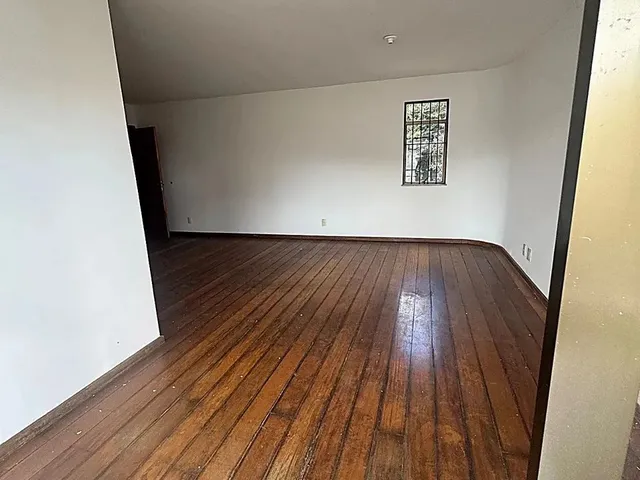 Imagem 8: Ref.: 3120 - Excelente 3 Quartos Gardem com 1 Suíte e 2 Vagas de Garagem no Bom Pastor