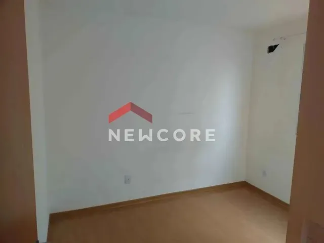 Imagem: O apartamento possui 2 Dormitórios, 1 Banheiro, 1 Vaga na