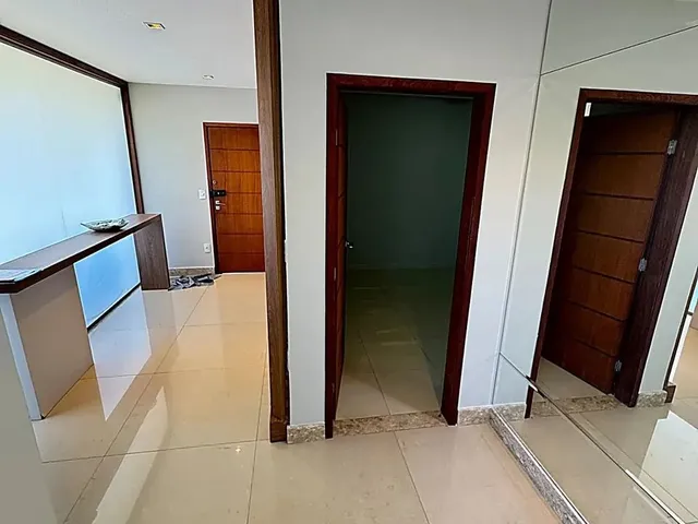 Imagem 11: Ref.: 6153 - Casa de Alto Padrão 4 Suítes, Planejada e Semimobiliada no Portal Do