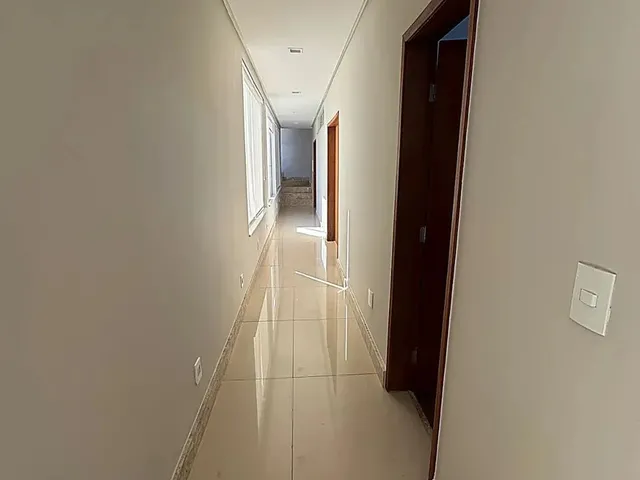 Imagem 15: Ref.: 6153 - Casa de Alto Padrão 4 Suítes, Planejada e Semimobiliada no Portal Do