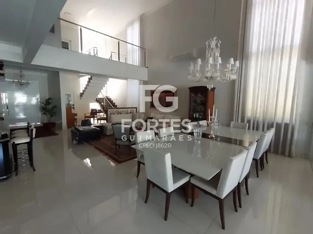 Imagem: A casa possui 4 Dormitórios, 4 Suítes, 5 Banheiros, 5