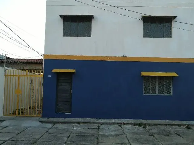 Imagem: Quarto Individual em Prédio com Mobília