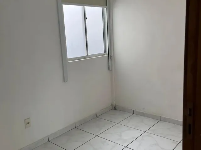 Imagem: Aluga-Se Quarto Pequeno em Apartamento!!