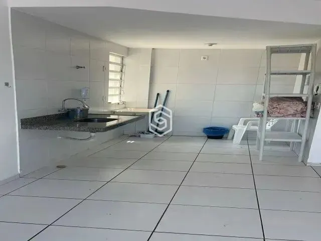 Imagem 6: Apartamento com 1 Vaga de Garagem, Sala de Estar, Cozinha/Area de Servico, 2 Quartos, 1 Ba