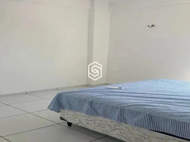 Imagem 7: Apartamento com 1 Vaga de Garagem, Sala de Estar, Cozinha/Area de Servico, 2 Quartos, 1 Ba