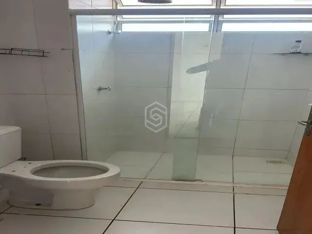 Imagem 3: Apartamento com 1 Vaga de Garagem, Sala de Estar, Cozinha/Area de Servico, 2 Quartos, 1 Ba