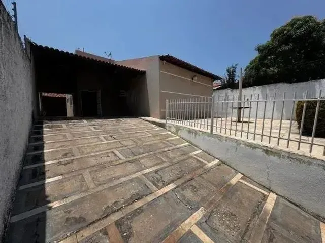 Imagem: Imóvel para Aluguel Possui 200 Metros Quadrados