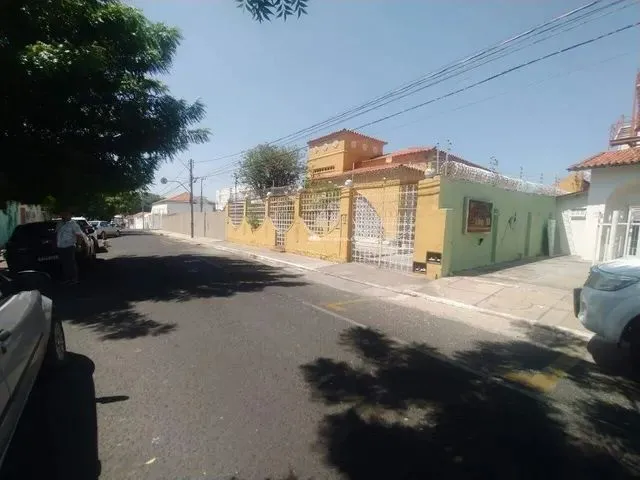 Imagem: R. Quintino Bocaiuva - Bairro Centro