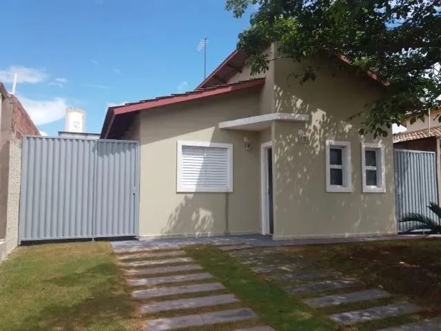 Imagem: A casa em condomínio possui 3 Dormitórios, 1 Suíte, 2