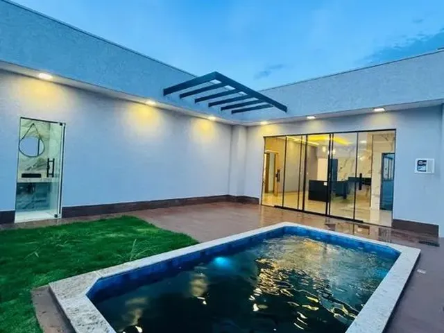 Imagem: A casa possui 3 Dormitórios, 1 Suíte, 3 Banheiros, 2