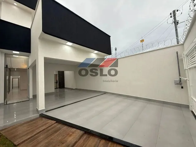 Imagem: Casa com 03 Quartos, Sendo 01 Deles Uma