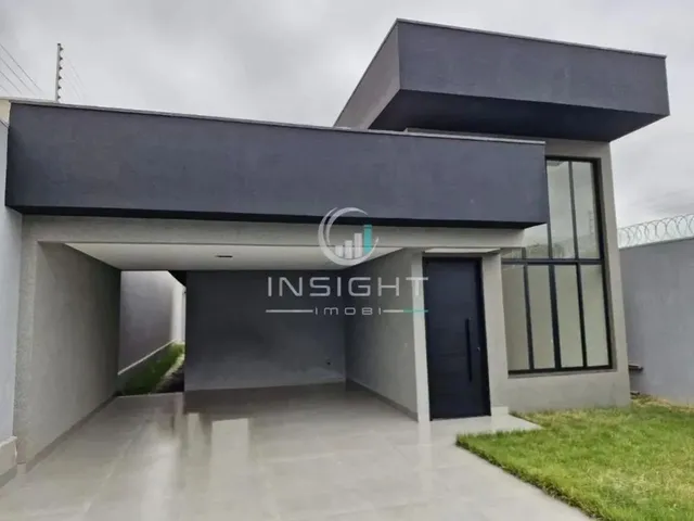 Imagem: Casa de Alto Padrão com Piscina no Parque