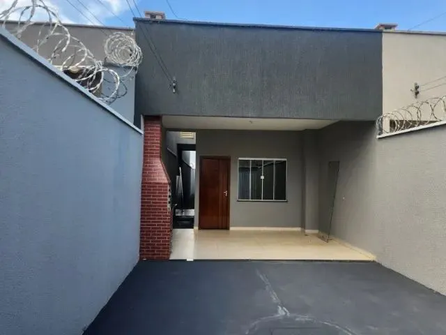 Imagem: Casa 2 Quartos (1 Suíte) em Trindade
