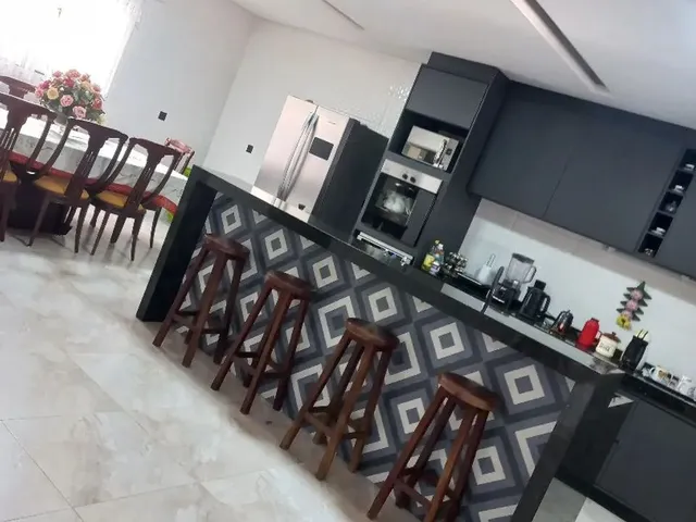 Imagem: Vendo Sobrado 260M² de Área Construída
