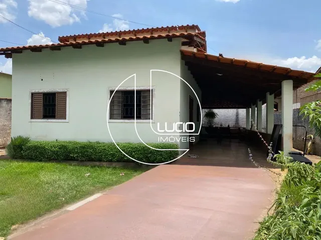 Imagem 1: Imóvel para Venda Tem 200 Metros Quadrados com 2 Quartos em de Lourdes - Anápolis - Go