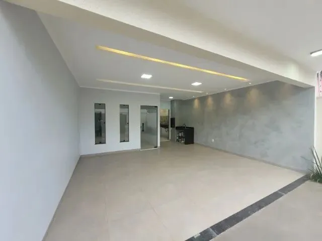 Imagem 16: Casa em Anápolis com 3 Quartos, 1 Suíte, Garagem para 2 Carros, Sala com Pé Direito