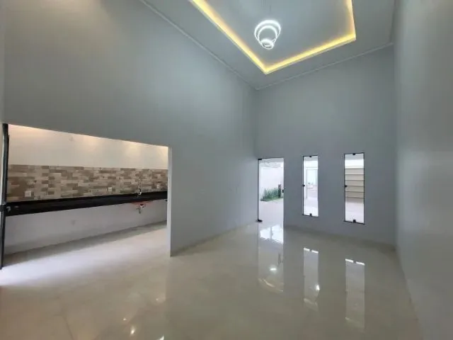 Imagem 9: Casa em Anápolis com 3 Quartos, 1 Suíte, Garagem para 2 Carros, Sala com Pé Direito