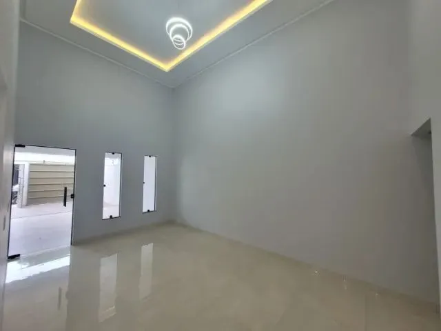 Imagem 12: Casa em Anápolis com 3 Quartos, 1 Suíte, Garagem para 2 Carros, Sala com Pé Direito