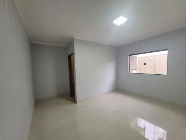 Imagem 3: Casa em Anápolis com 3 Quartos, 1 Suíte, Garagem para 2 Carros, Sala com Pé Direito