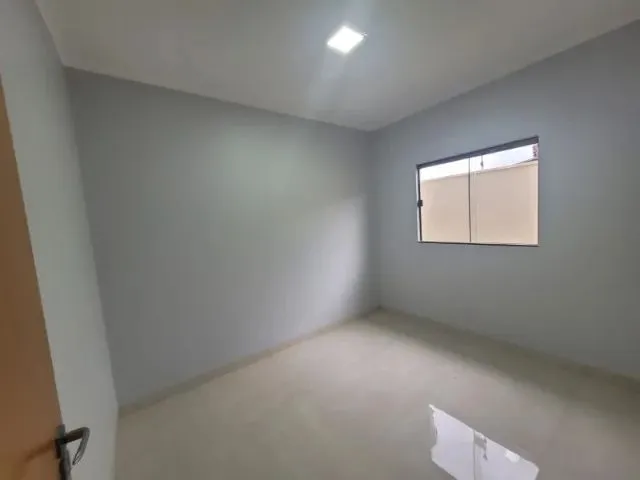 Imagem 13: Casa em Anápolis com 3 Quartos, 1 Suíte, Garagem para 2 Carros, Sala com Pé Direito