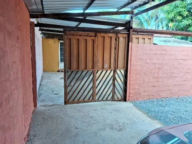 Imagem 2: Casa 2Q + Barracão 1Q Setor Oeste - Uruaçu