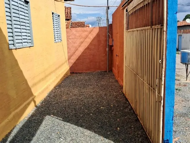 Imagem 7: Casa 2Q + Barracão 1Q Setor Oeste - Uruaçu