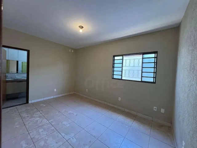 Imagem 2: Sobrado com 5 Dormitórios À Venda, 172 M² por R$ 690.000,00 - Jk Parque Industrial