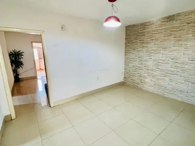 Imagem 13: Casa Grande com 4 Vagas Coberta no Centro Bairro Vila Góis Anápolis