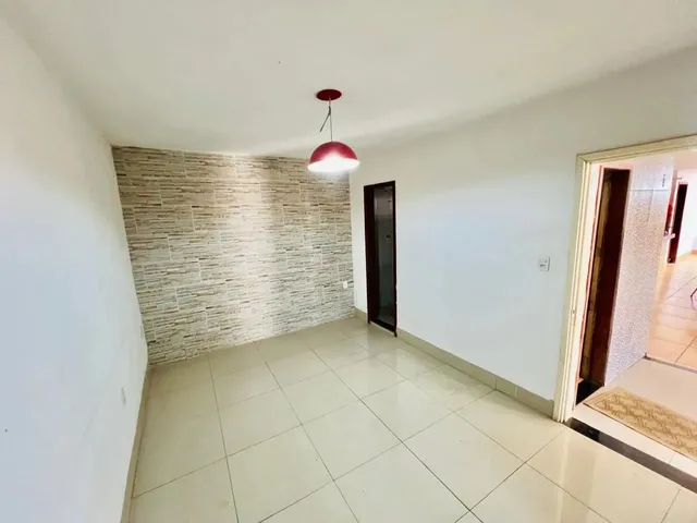 Imagem 16: Casa Grande com 4 Vagas Coberta no Centro Bairro Vila Góis Anápolis