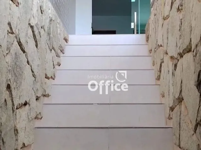 Imagem 6: Sobrado com 3 Dormitórios À Venda, 306 M² por R$ 670.000,00 - Setor Central