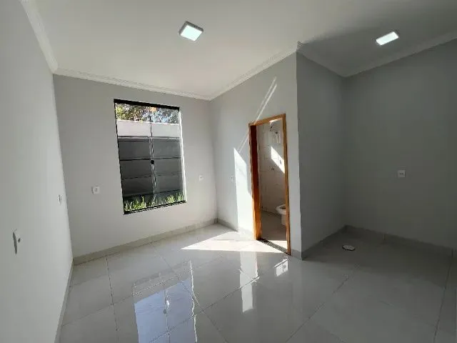 Imagem 4: Casa Anápolis com 3 Quartos, Próximo Ao Supermercado do Povo com Terreno de 180 M²