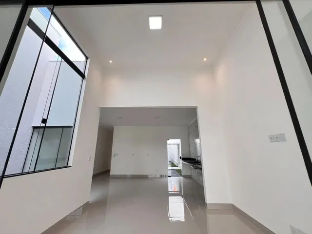 Imagem 2: Casa Polo Centro com Pé Direito Duplo, Moderna, 3/4, 1 Suite, Anápolis