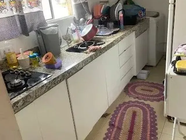 Imagem: O apartamento possui 2 Dormitórios, 1 Banheiro, 1 Vaga na