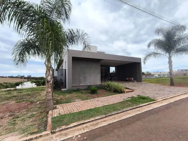 Imagem: Casa Diferenciada com 3 Quartos À Venda