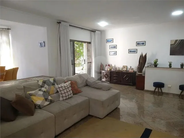 Imagem: Casa com 4 Quartos À Venda em Embaré