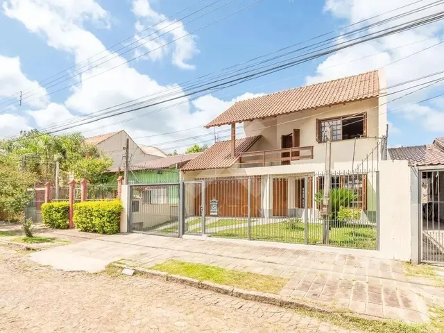 Imagem: Casa com 260M2 e 3 Quartos no Bairro Partenon