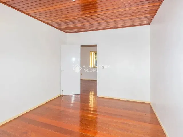 Imagem 10: Casa 4 Quarto(S), no Bairro Partenon