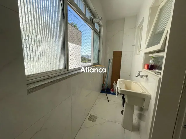 Imagem 3: Apartamento Cobertura para Aluguel Semi Mobiliado com 2 Dormitórios, Churrasqueira E