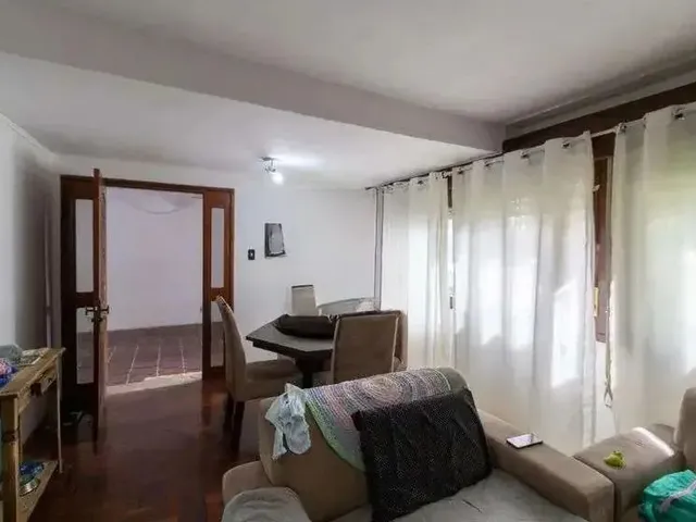 Imagem: Casa com Piscina para Locação no Partenon