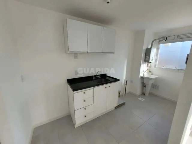 Imagem 2: Apartamento com 2 Dormitórios, Sendo 1 Suíte, para Alugar no Bairro Central Park