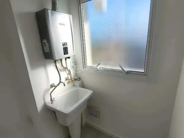 Imagem 15: Apartamento com 2 Dormitórios, Sendo 1 Suíte, para Alugar no Bairro Central Park